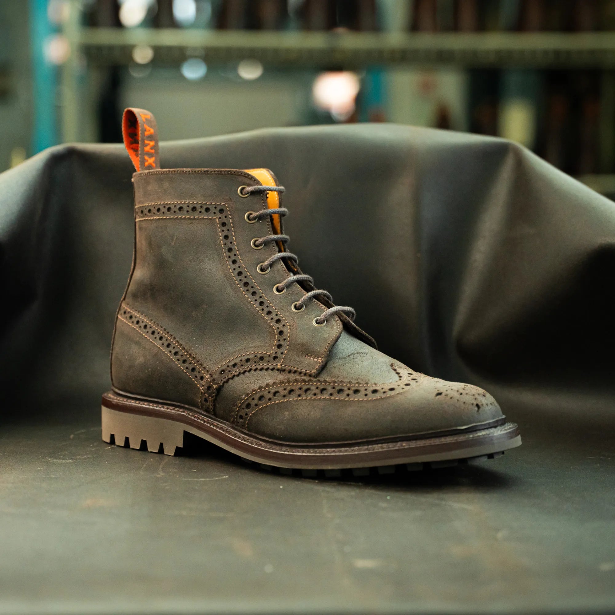 GRINDLETON // WALNUT